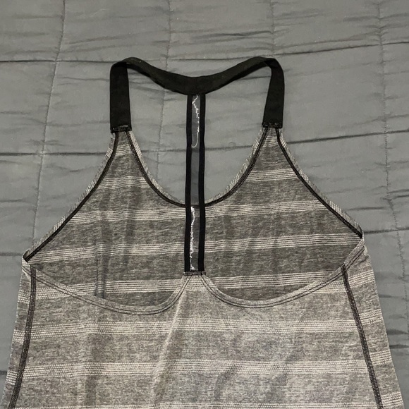 NIKE Dry Fit T-back Reflective Workout Top EUC! - Picture 3 of 7